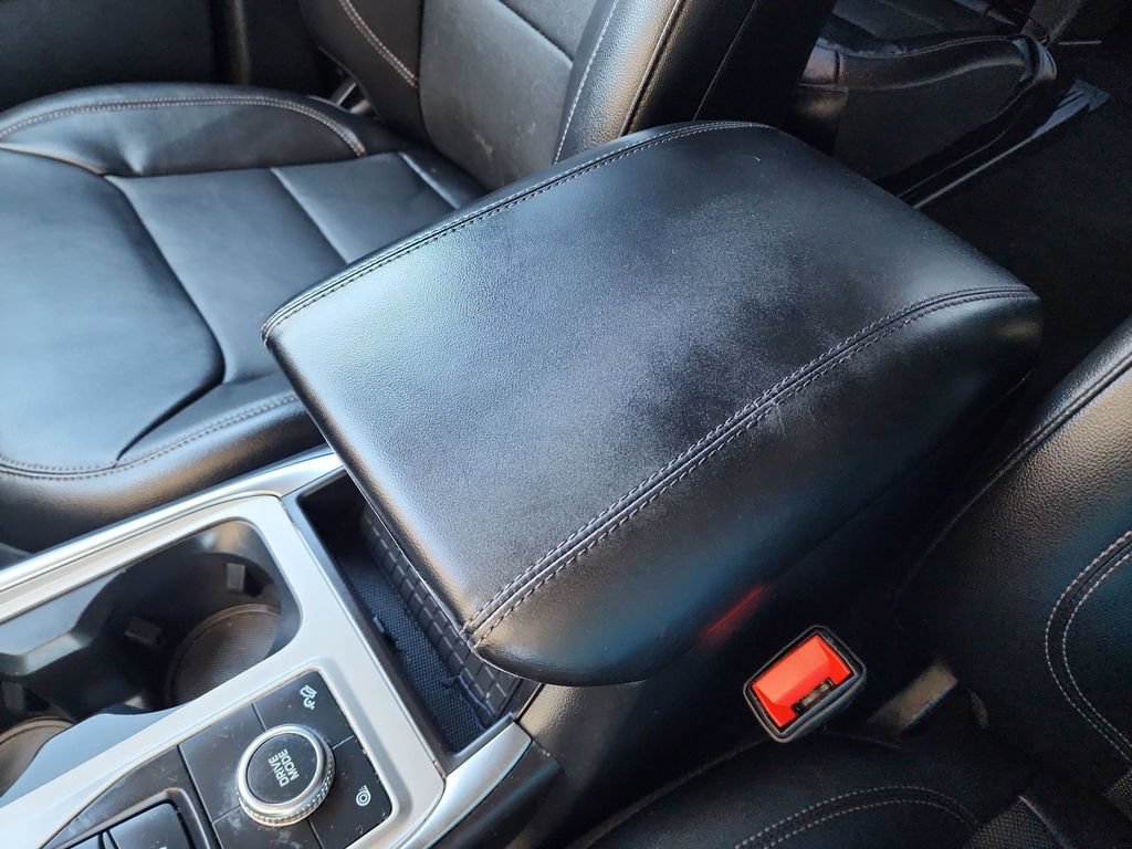 Used 2023 Ford Explorer Limited w/ Equipment Group 301A AWD/4WD image 33