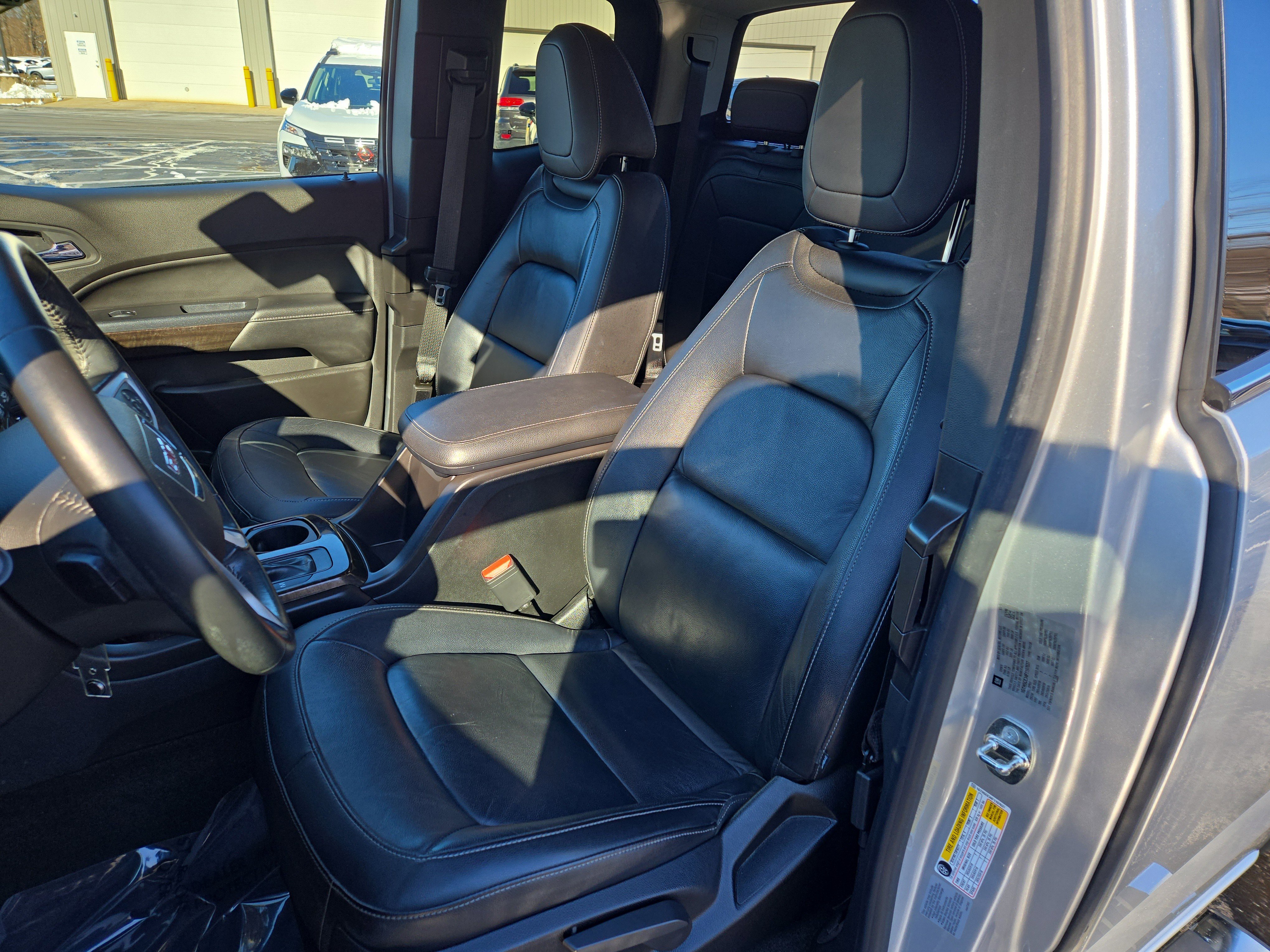 Used 2015 GMC Canyon SLT w/ Driver Alert Package image 12