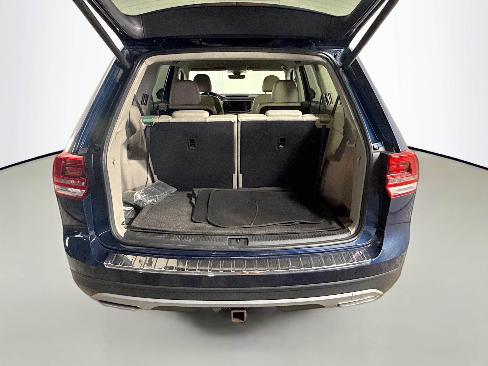 Used 2019 Volkswagen Atlas SE w/ Towing Package FWD image 34