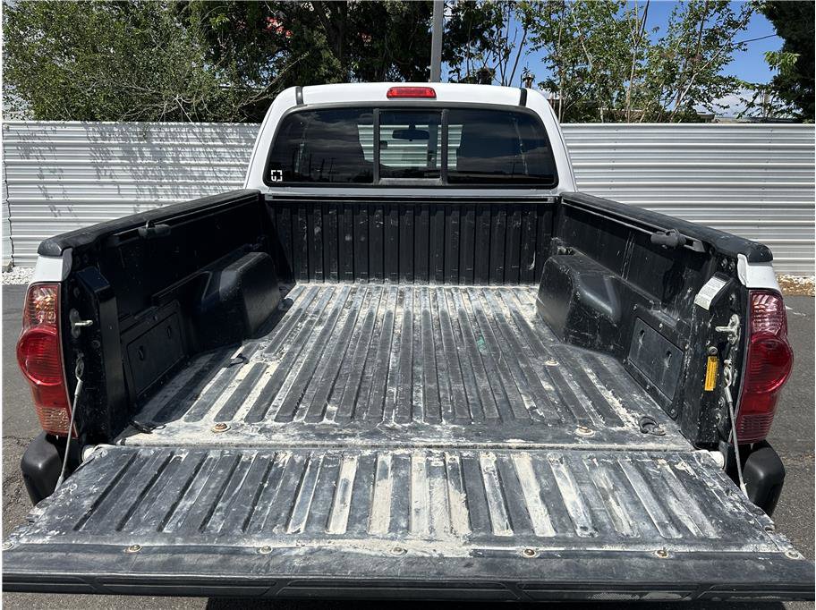 Used 2015 Toyota Tacoma 4x4 Access Cab V6 w/ Convenience Package image 27