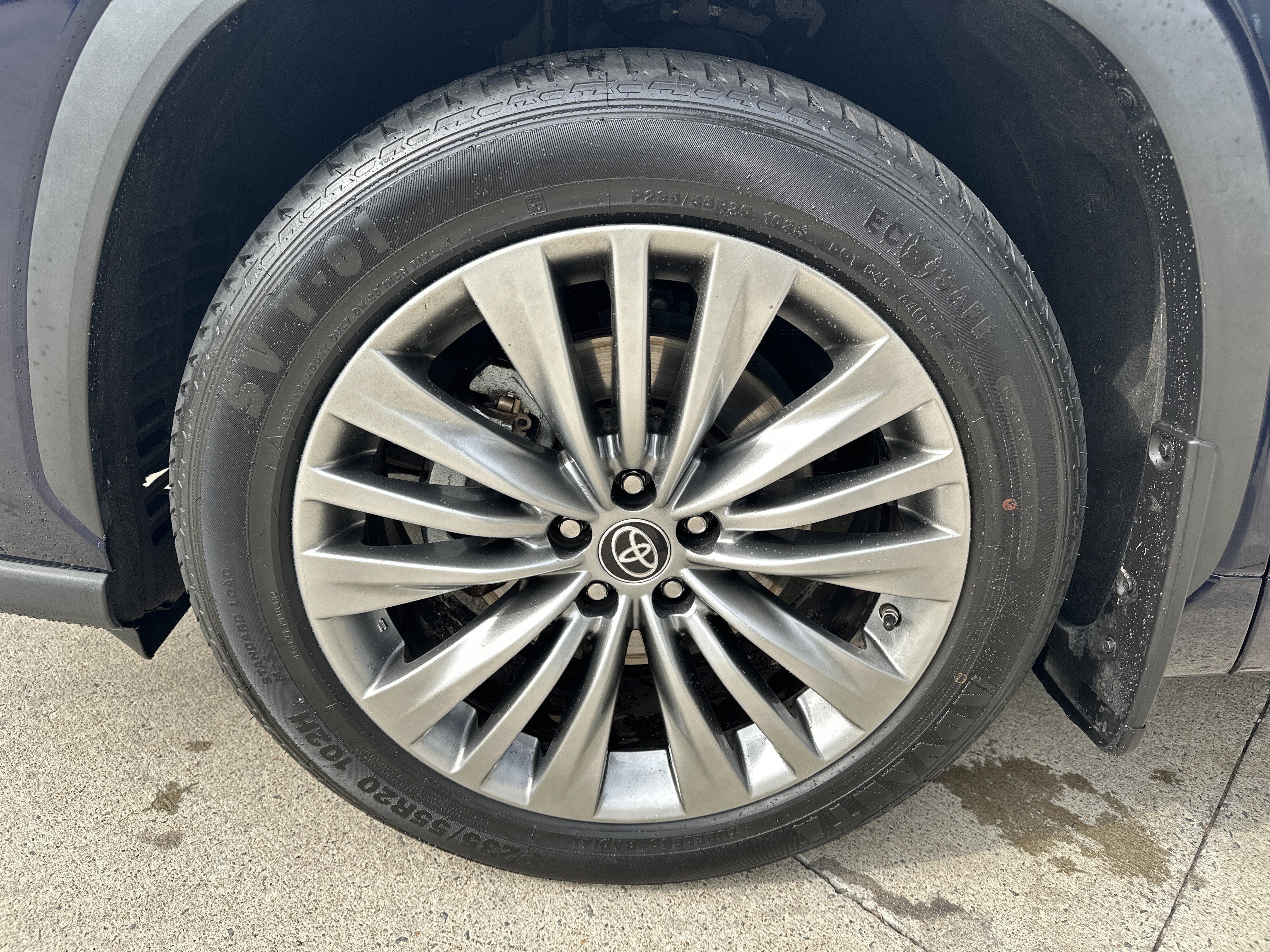 Used 2022 Toyota Highlander Platinum image 6