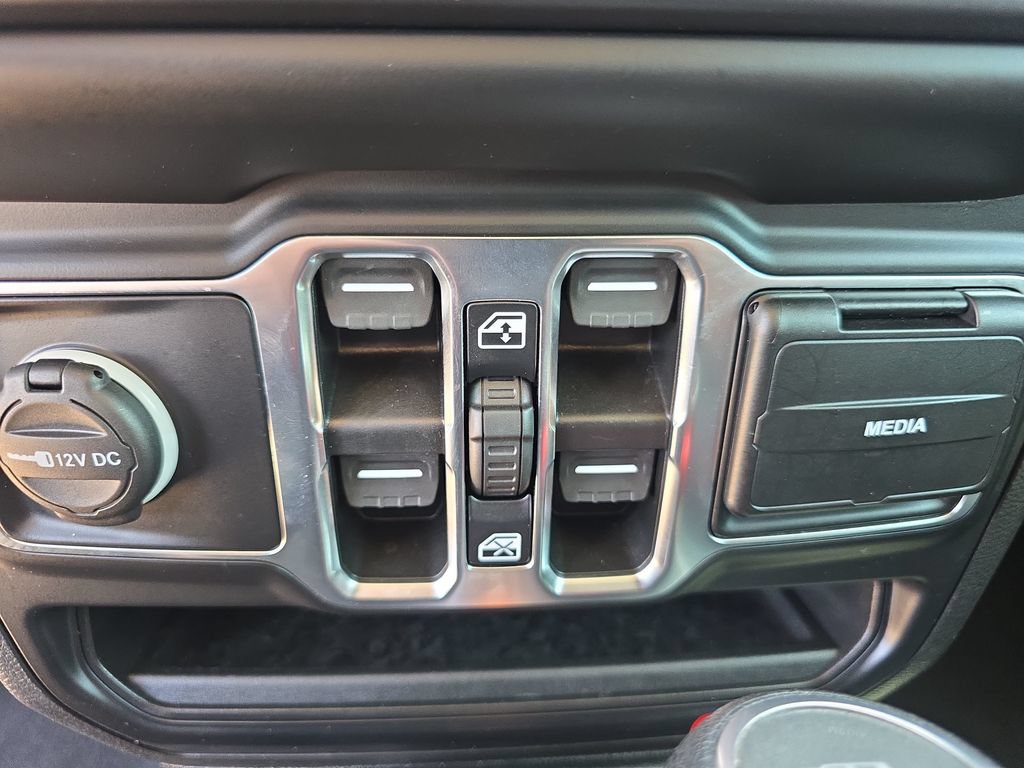Used 2021 Jeep Gladiator Sport AWD/4WD image 29