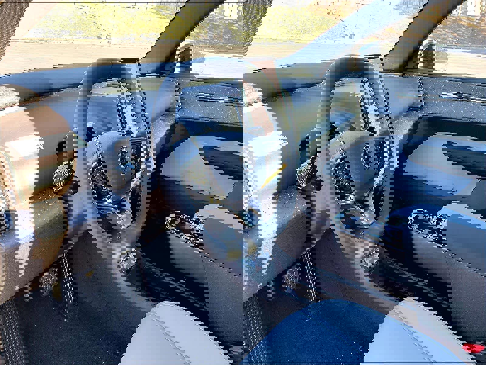 New 2025 Volvo EX30 Ultra w/ Protection Package Premier image 8