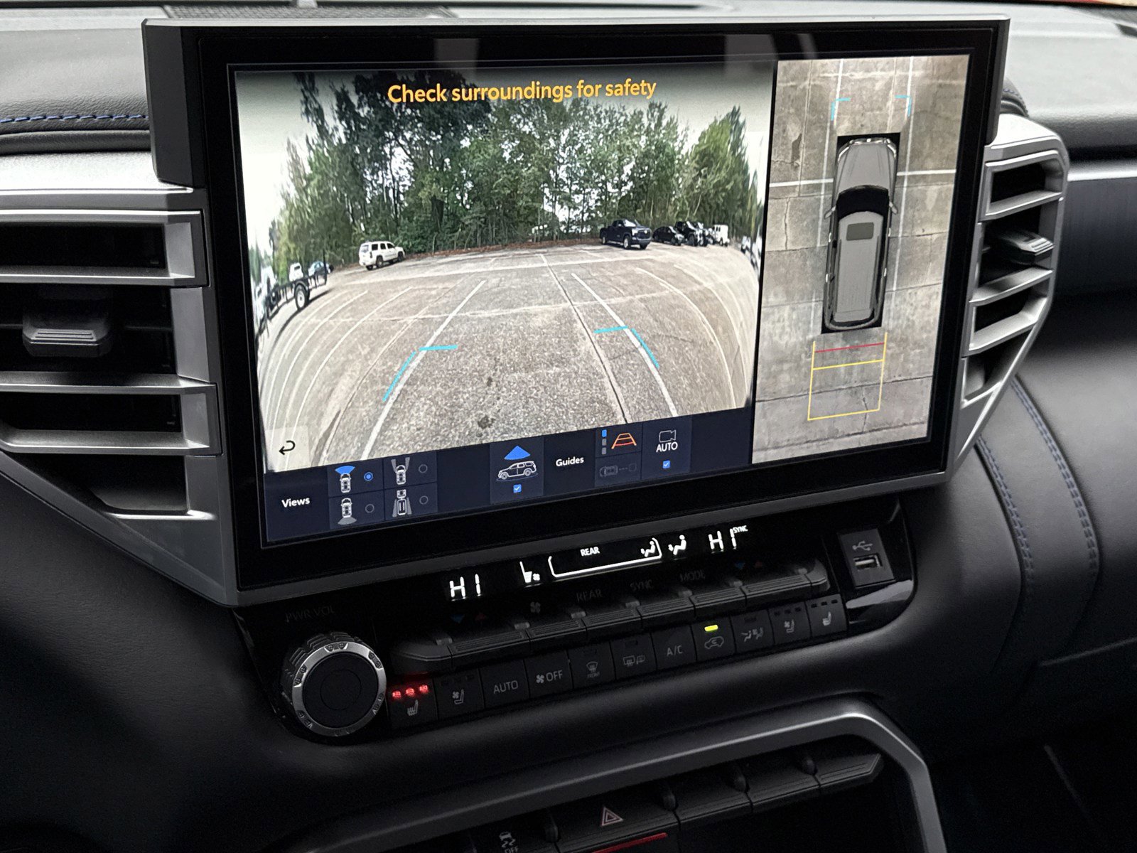 Used 2025 Toyota Sequoia Platinum image 31