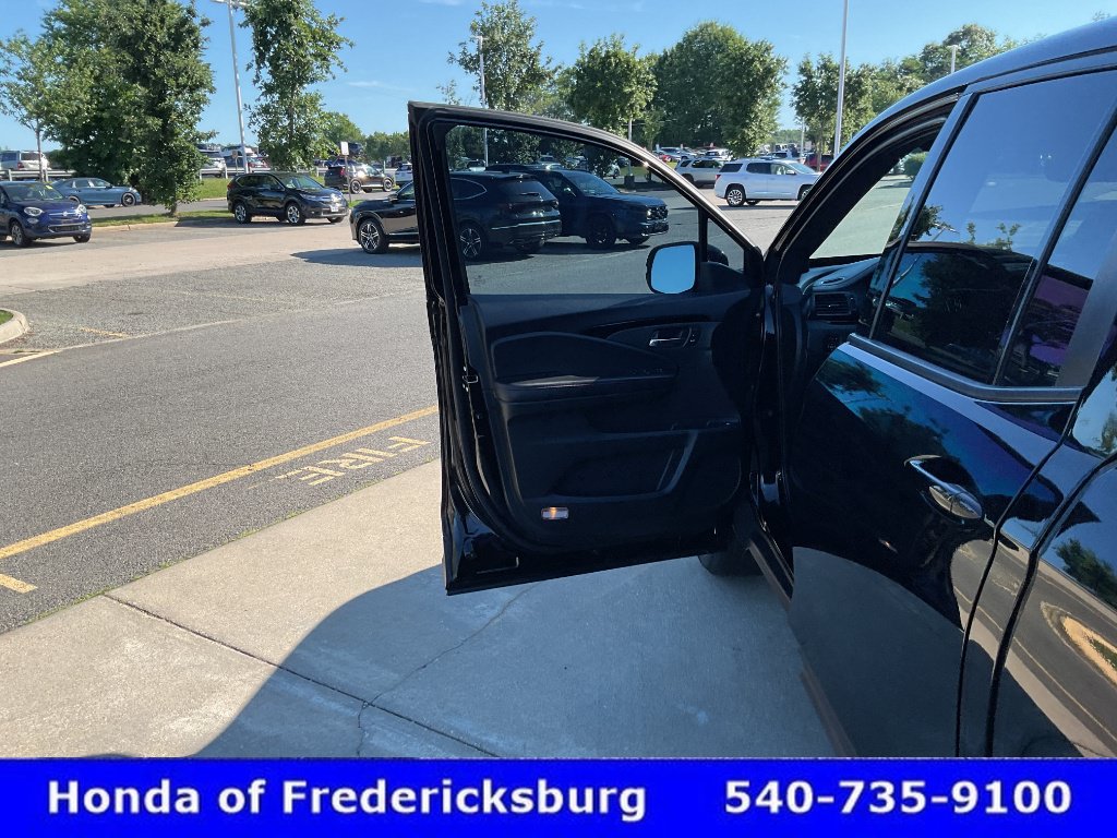 Used 2023 Honda Ridgeline Black Edition image 10