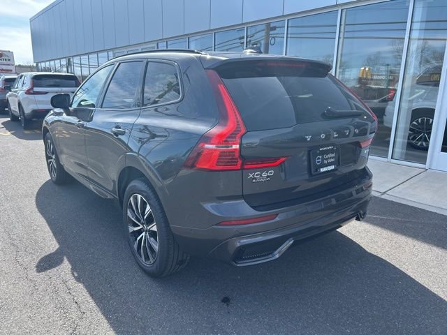 Certified 2025 Volvo XC60 B5 Plus image 3