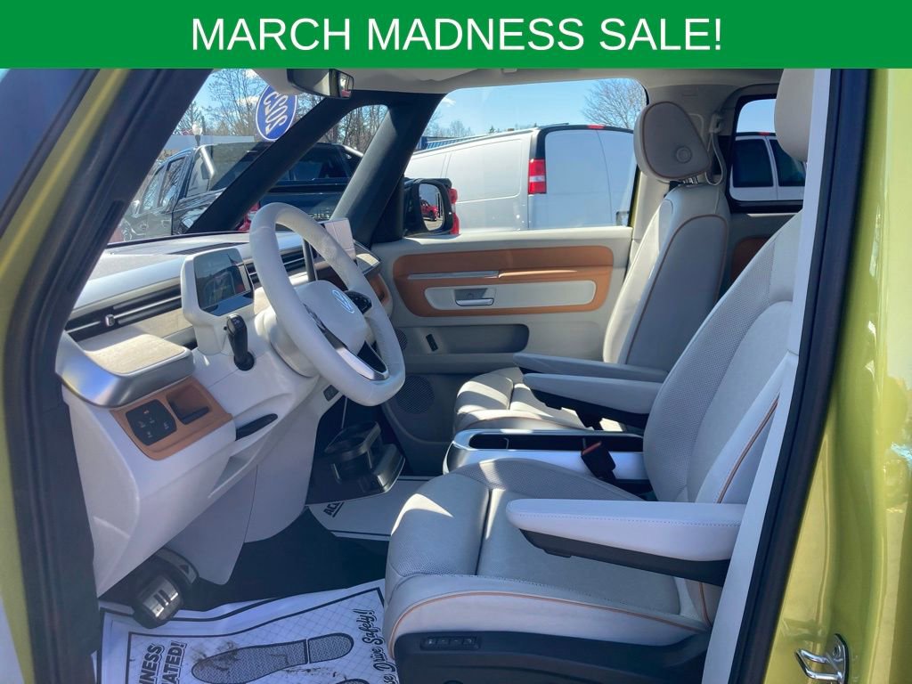 Used 2025 Volkswagen ID. Buzz 1st Edition image 10