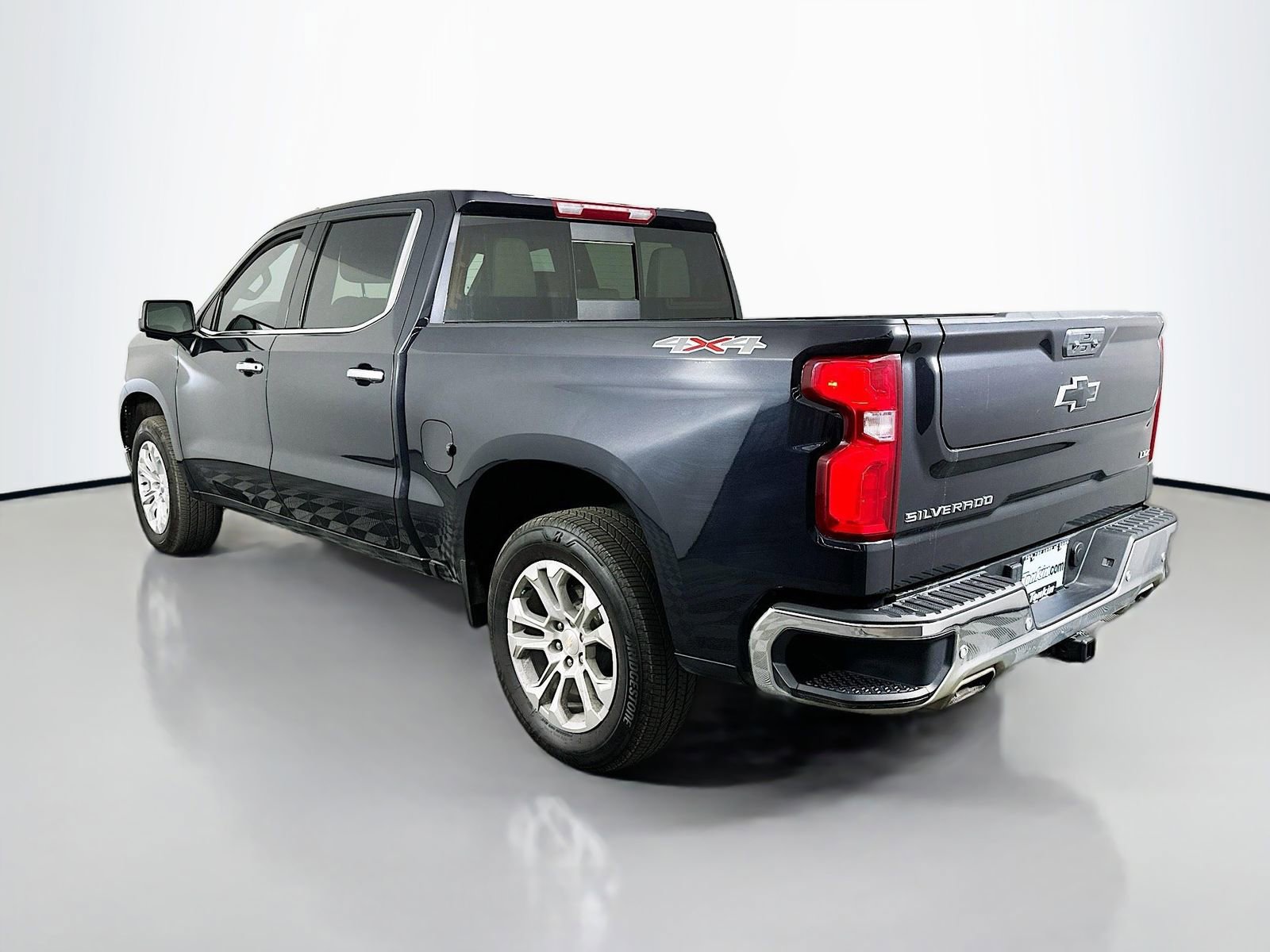 Used 2022 Chevrolet Silverado 1500 LTZ w/ LTZ Convenience Package II image 9