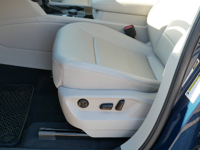 Certified 2023 Volkswagen Atlas SE w/ Panoramic Sunroof Package AWD/4WD image 14