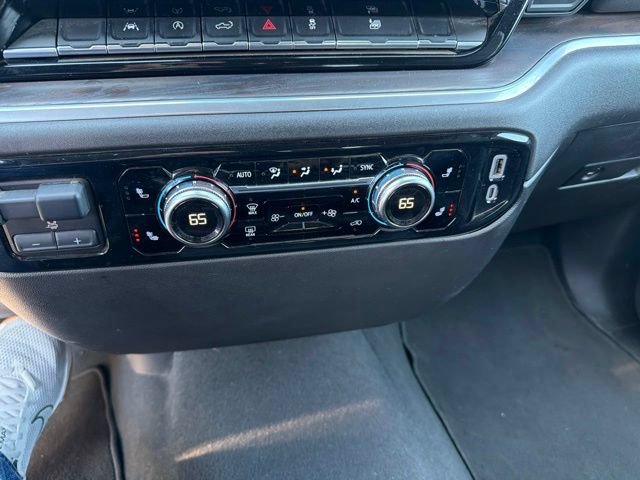Used 2025 GMC Sierra 1500 SLT AWD/4WD image 4