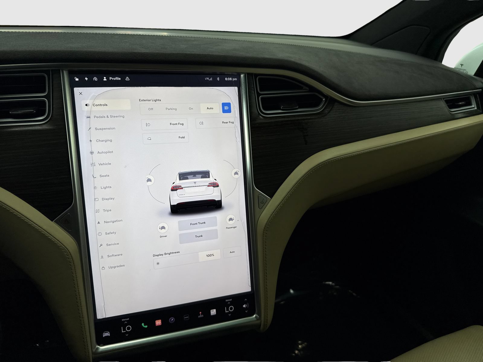 Used 2016 Tesla Model X 75D AWD/4WD image 32