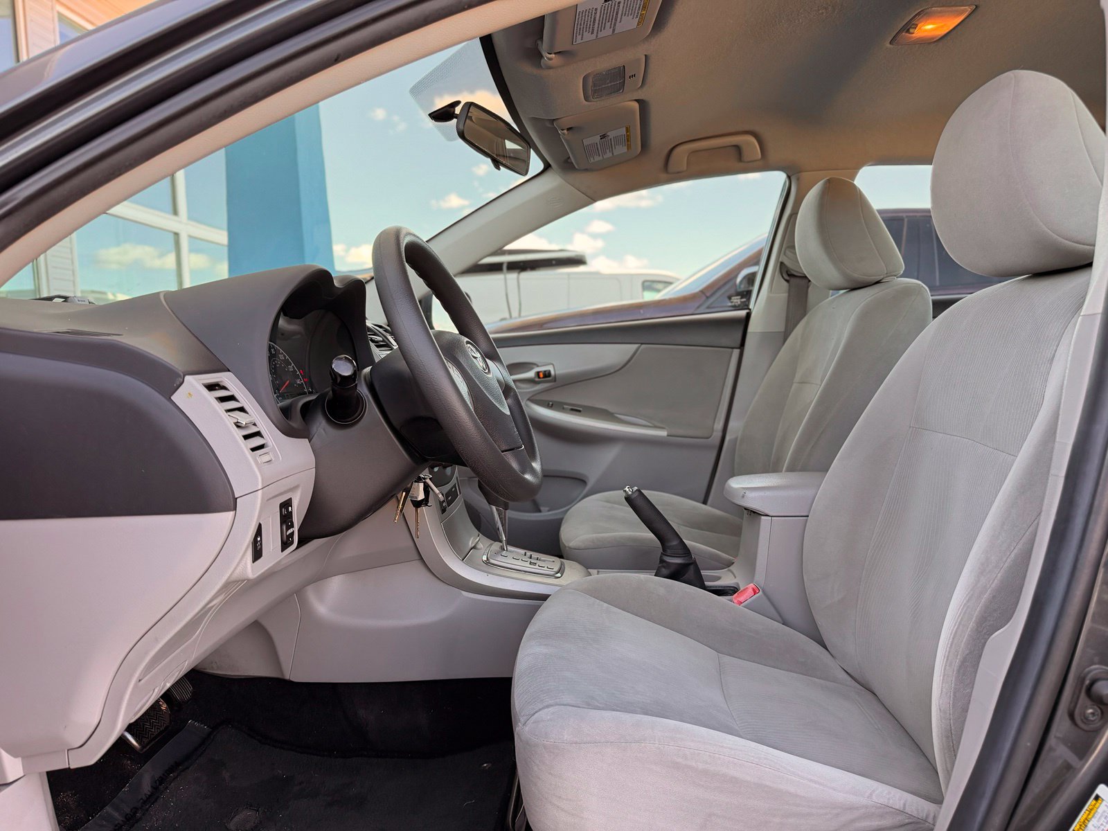 Used 2012 Toyota Corolla LE FWD image 14