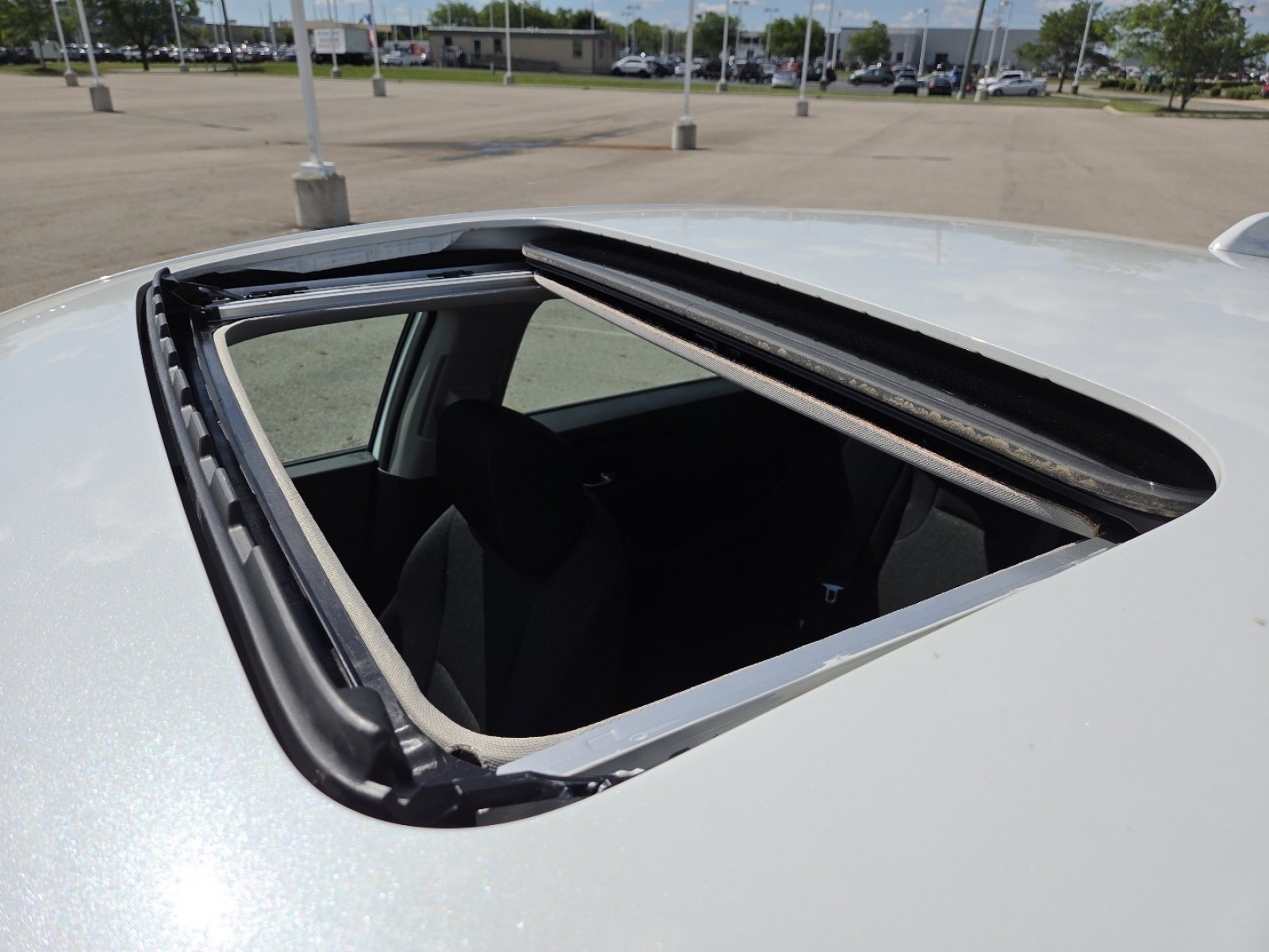 Used 2024 Honda Accord EX image 3