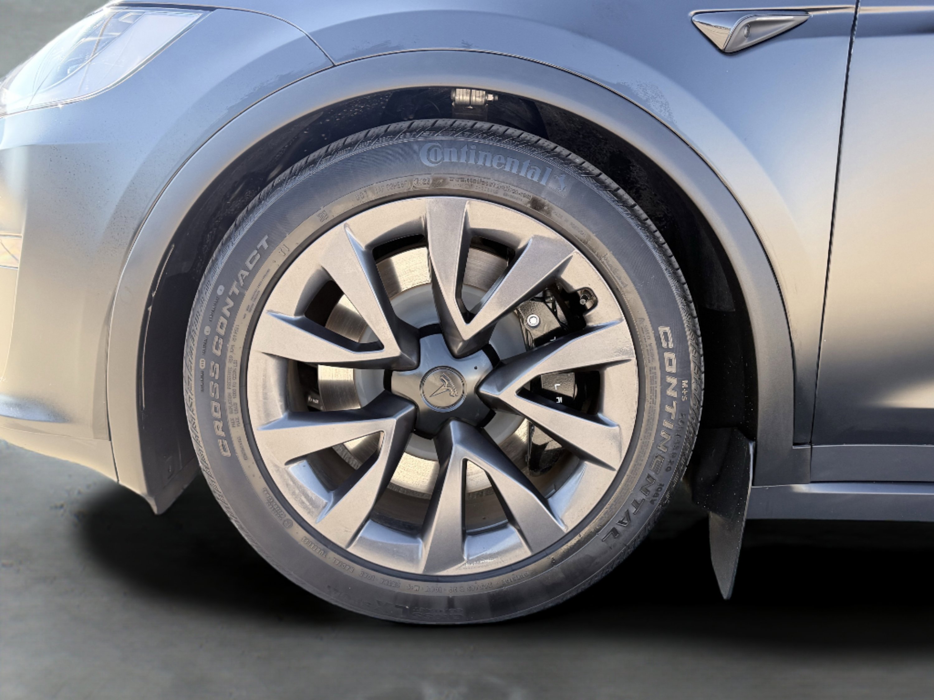 Used 2024 Tesla Model X Long Range image 17