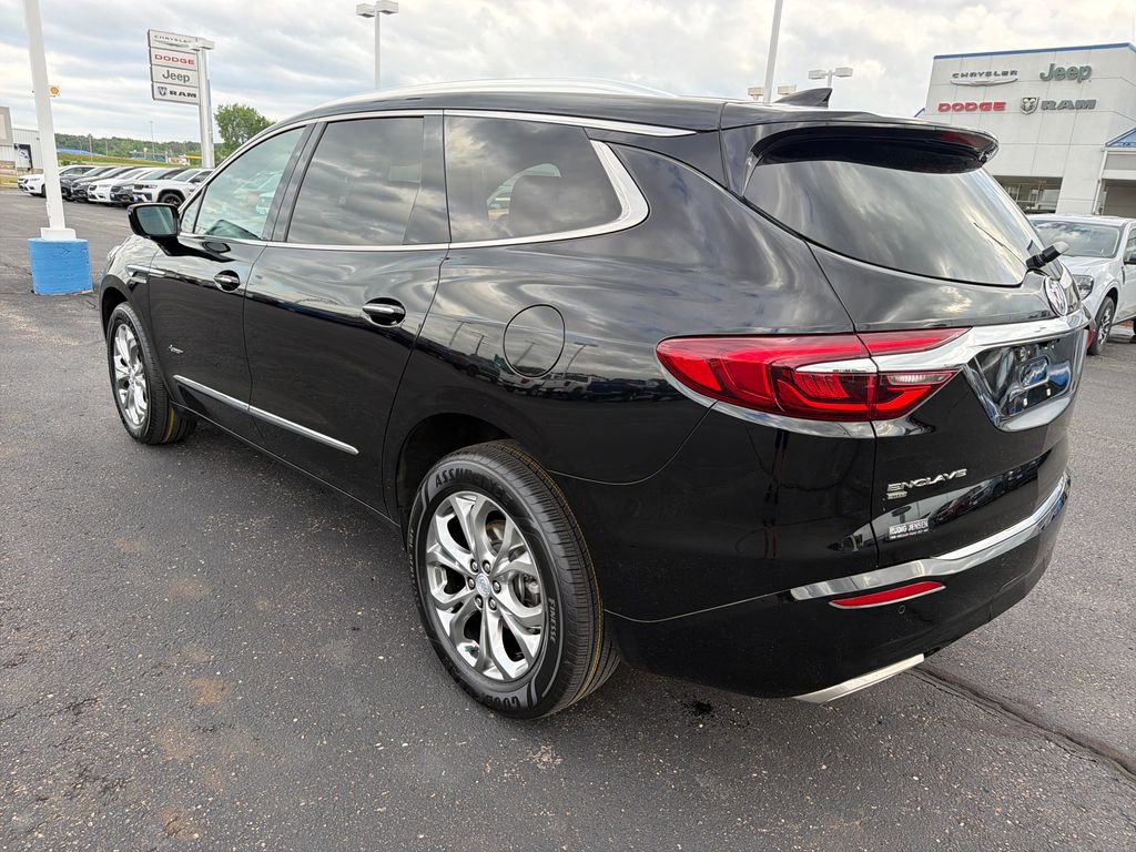 Used 2021 Buick Enclave Avenir w/ Avenir Technology Package AWD/4WD image 3