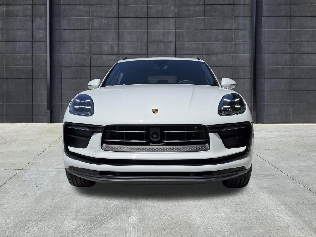 New 2026 Porsche Macan AWD/4WD image 9