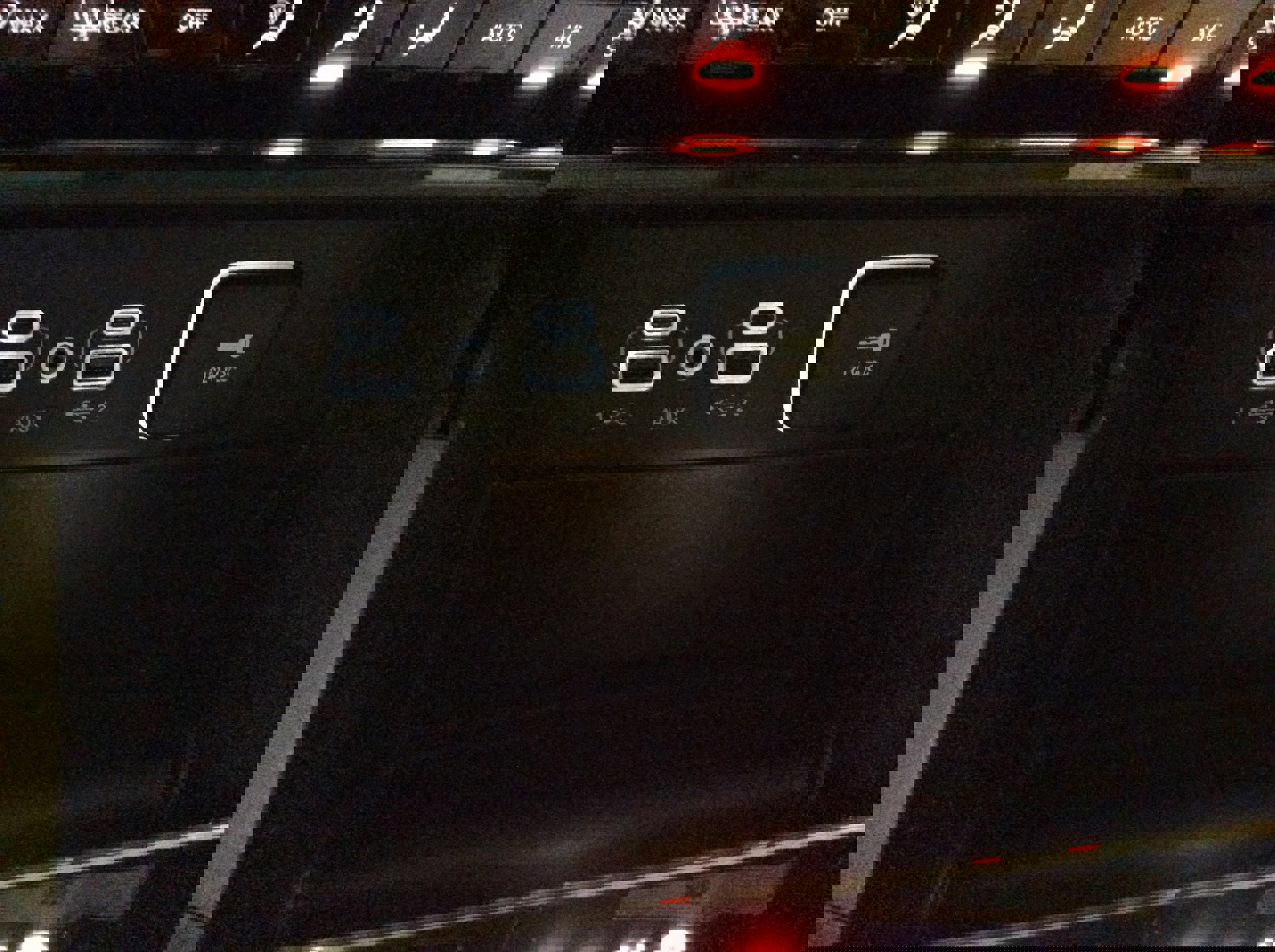 Used 2024 Jeep Grand Cherokee Limited image 35