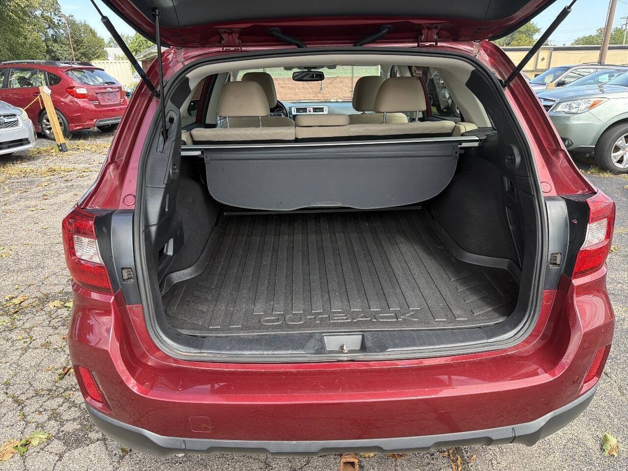 Used 2015 Subaru Outback 2.5i Premium AWD/4WD image 6