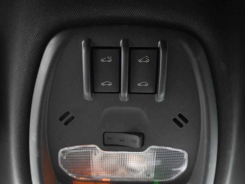 Used 2024 Chevrolet Trax RS w/ Sunroof Package image 26