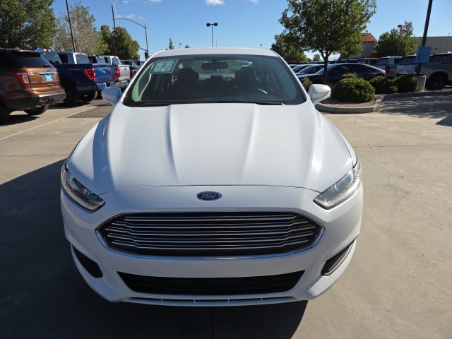 Used 2016 Ford Fusion SE FWD image 2