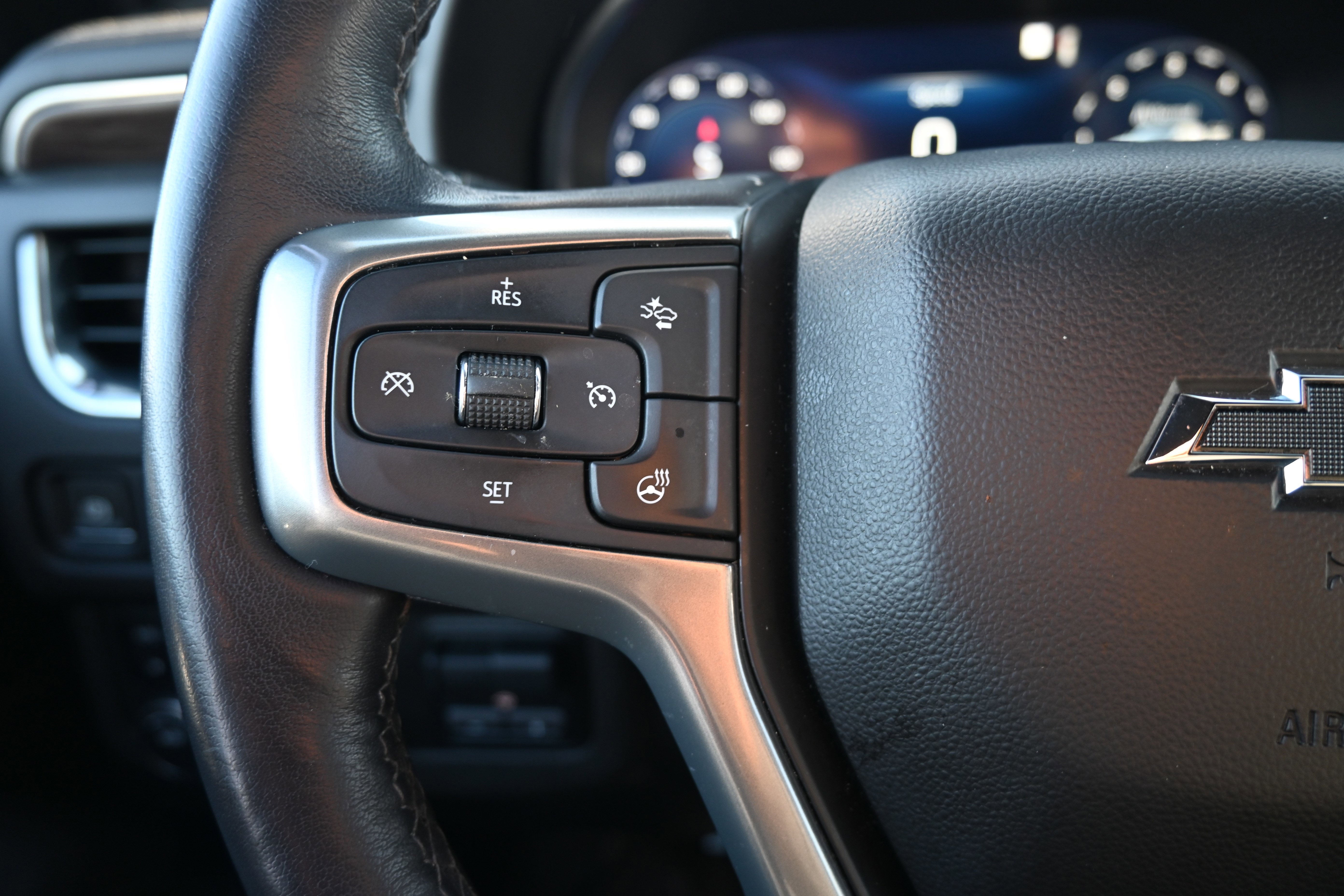 Used 2022 Chevrolet Tahoe Z71 w/ Luxury Package image 20