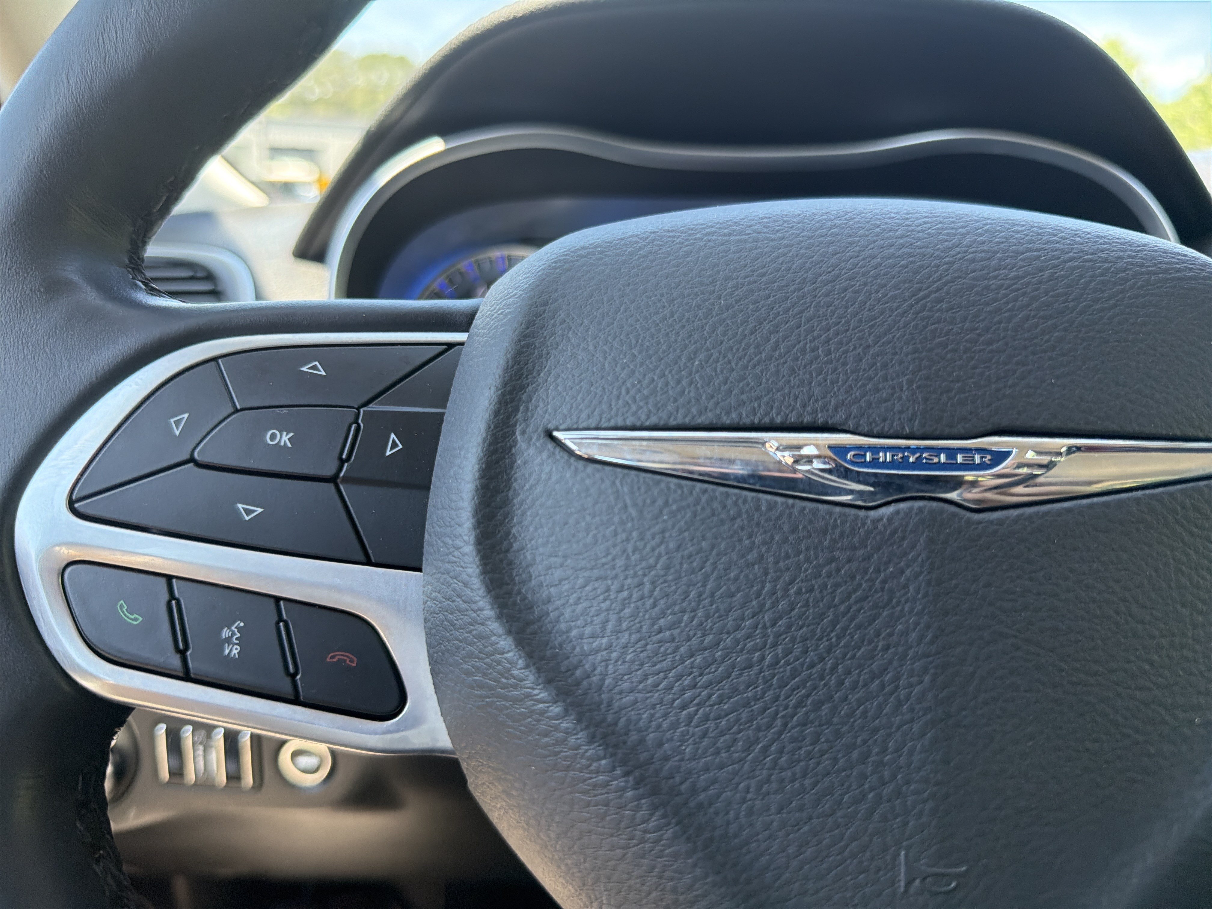 Used 2022 Chrysler 300 Touring w/ Sport Appearance Package RWD image 26