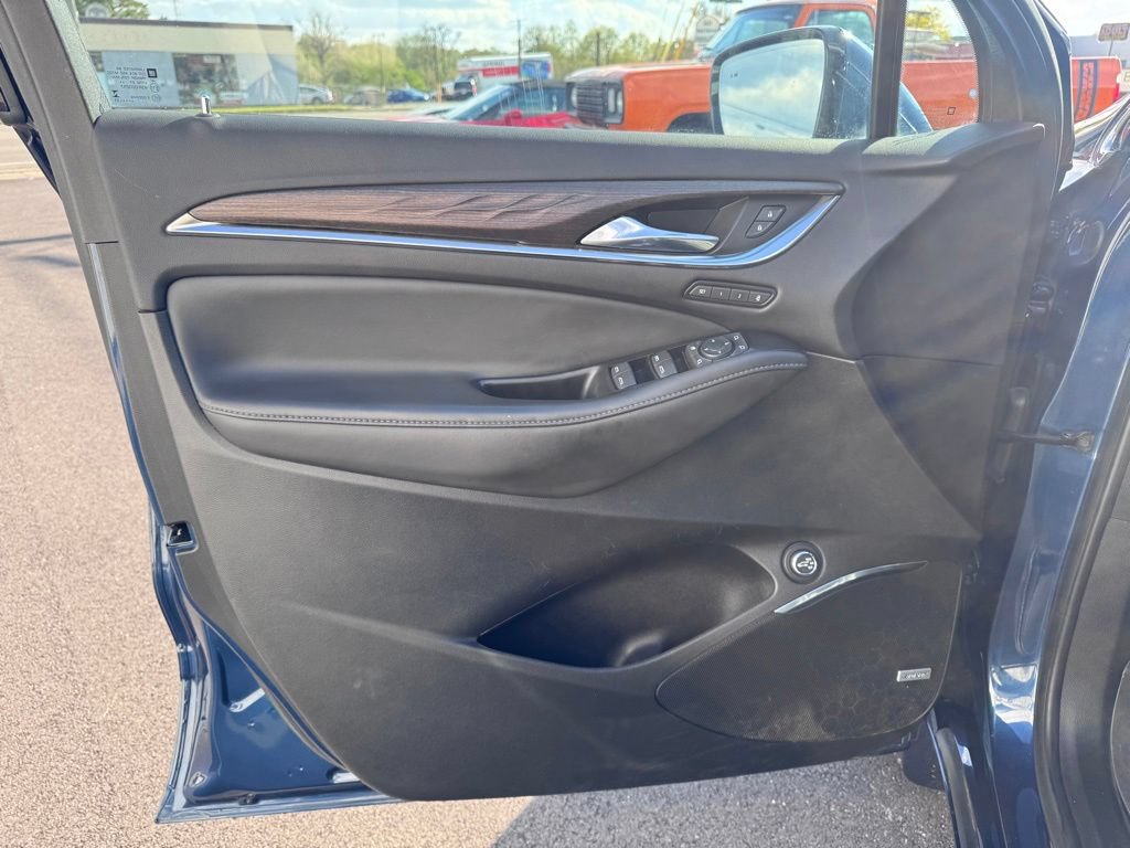 Used 2023 Buick Enclave Avenir w/ Trailering Package, 5000 lbs. AWD/4WD image 11