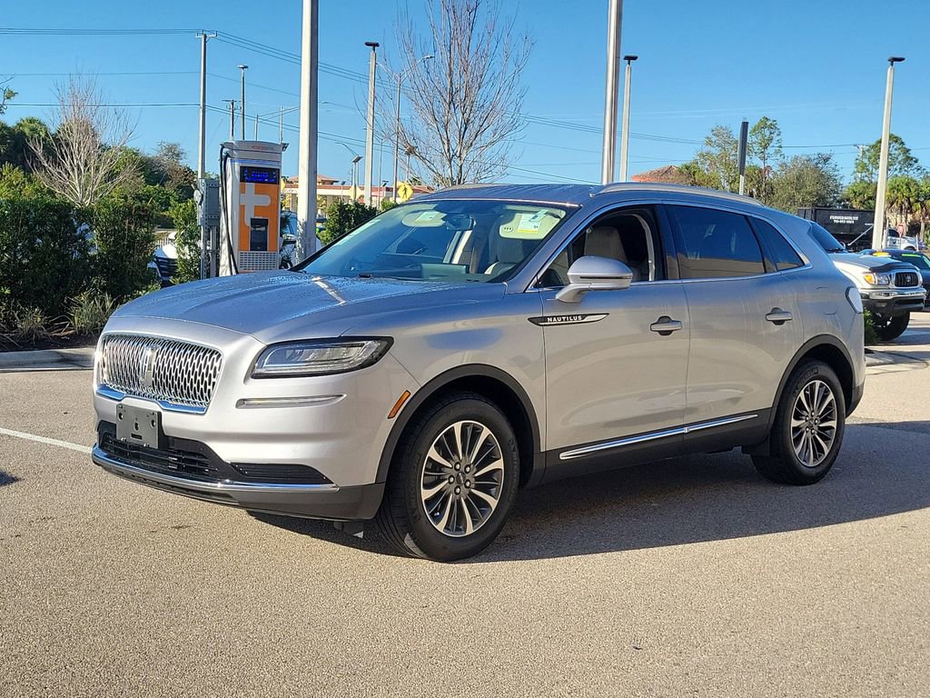 Used 2023 Lincoln Nautilus AWD w/ Premium Package image 11