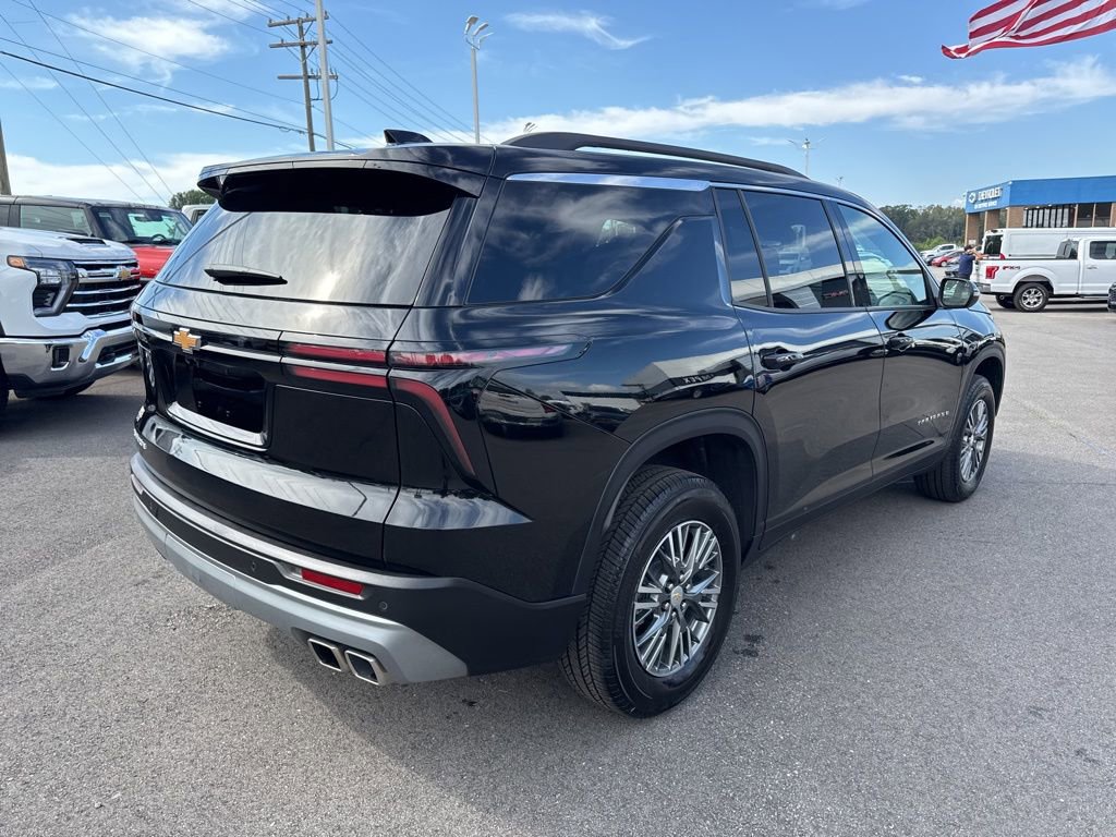 Used 2025 Chevrolet Traverse LT image 5