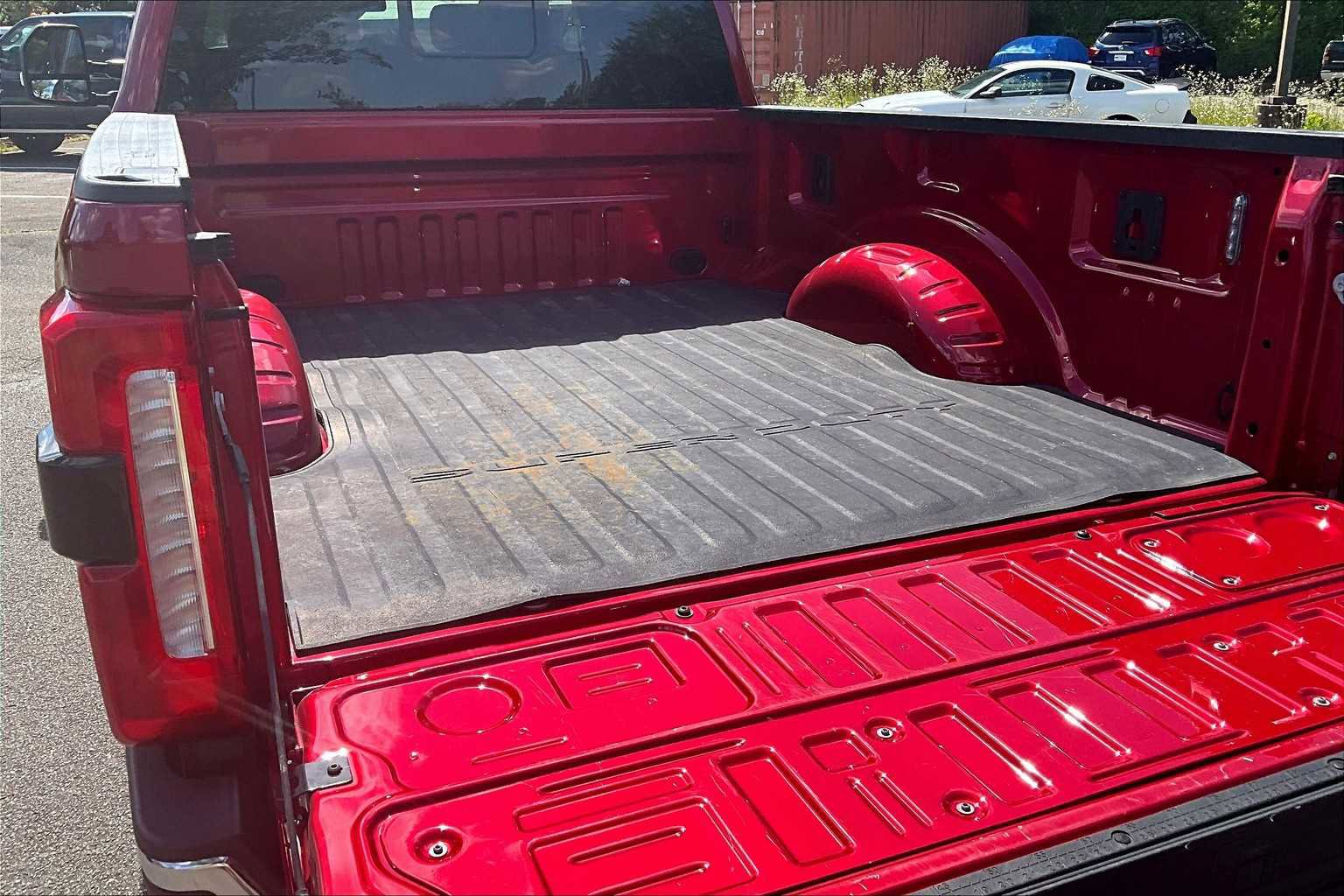 Used 2024 Ford F250 Lariat w/ Chrome Package image 31