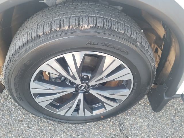 Used 2023 Nissan Rogue SV image 22