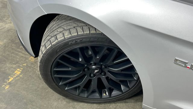 Used 2015 Ford Mustang GT Premium image 38