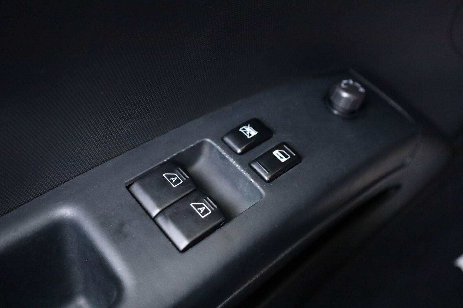 Used 2004 Nissan 350Z Touring RWD image 31
