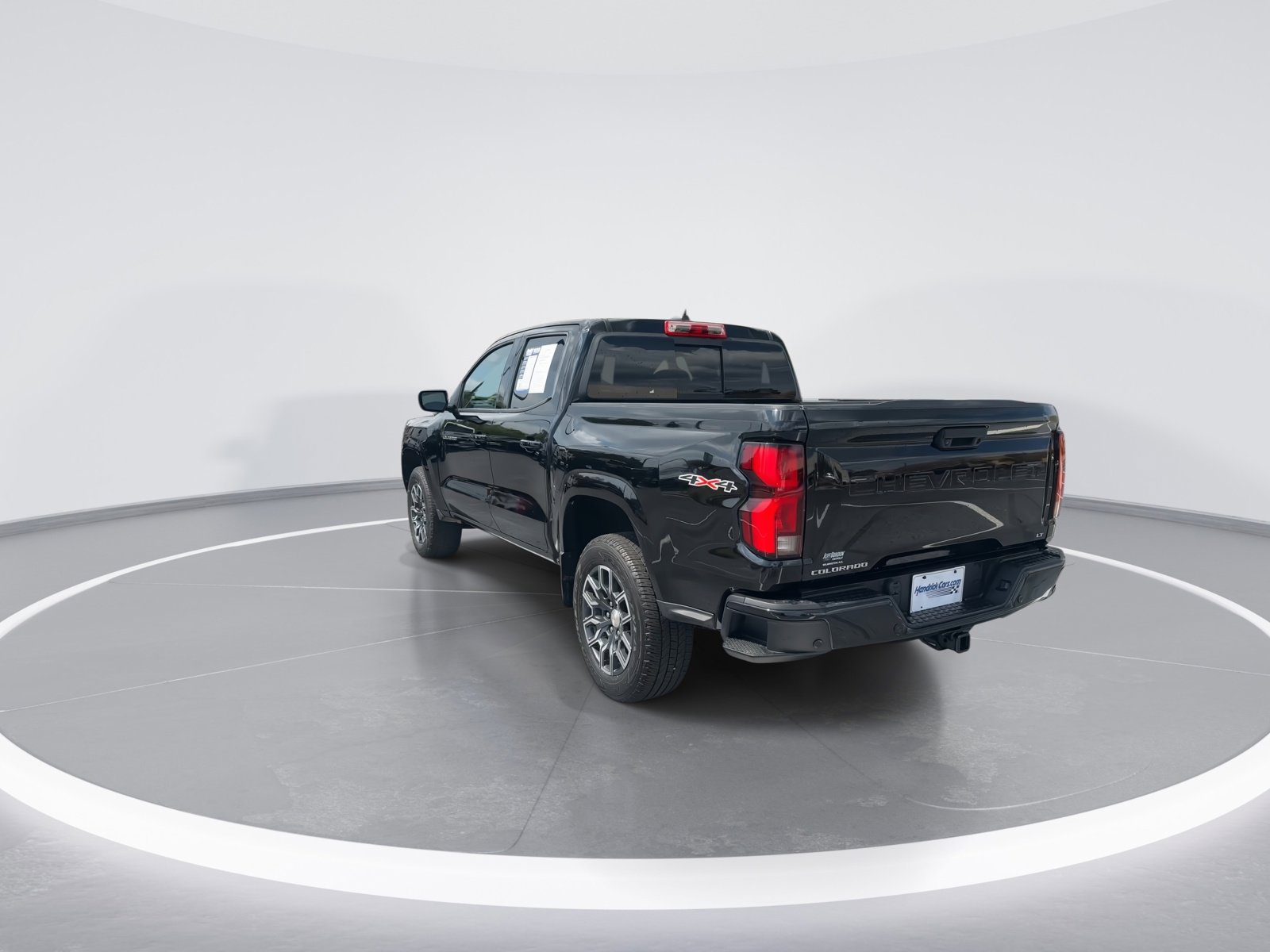 Used 2024 Chevrolet Colorado LT w/ LT Convenience Package III image 8