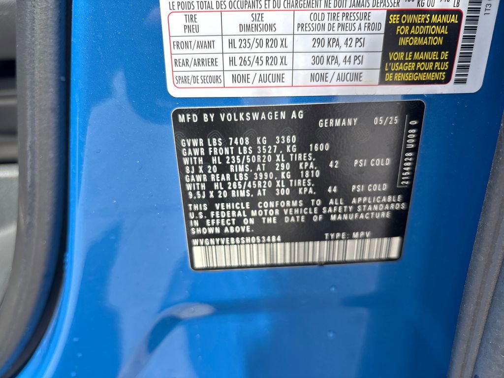 New 2025 Volkswagen ID. Buzz Pro S Plus AWD/4WD image 18