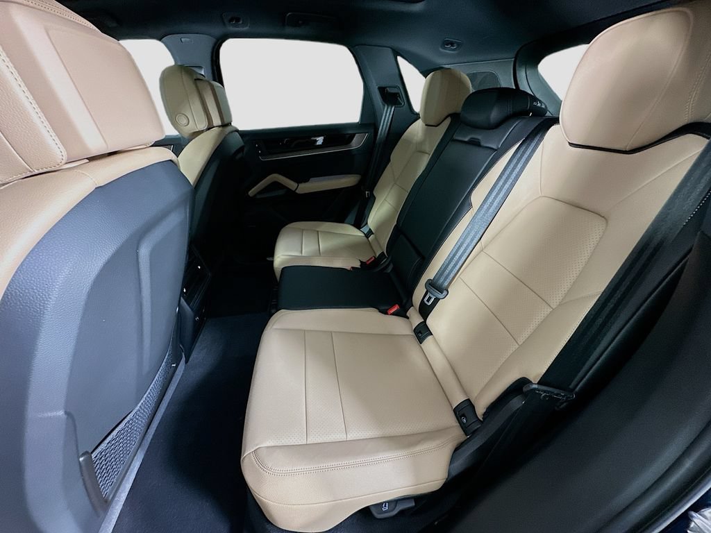 New 2026 Porsche Cayenne AWD/4WD image 24