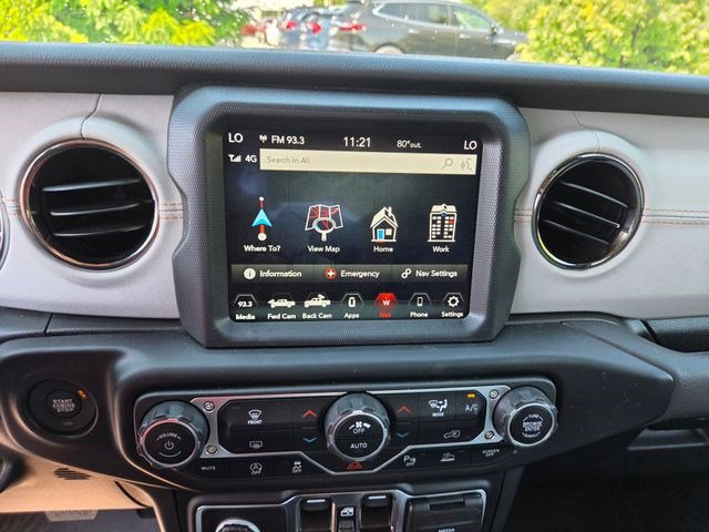 Used 2023 Jeep Gladiator Overland AWD/4WD image 6