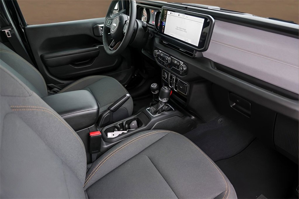 Used 2025 Jeep Wrangler Sport S image 28