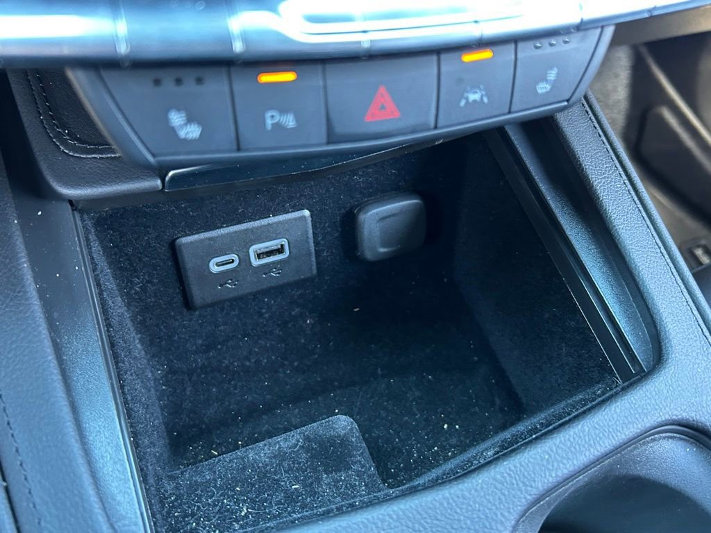 Used 2024 Cadillac XT4 Sport w/ Cold Weather Package image 33