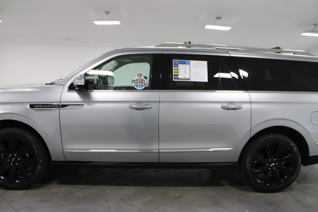 Used 2023 Lincoln Navigator L Black Label image 6