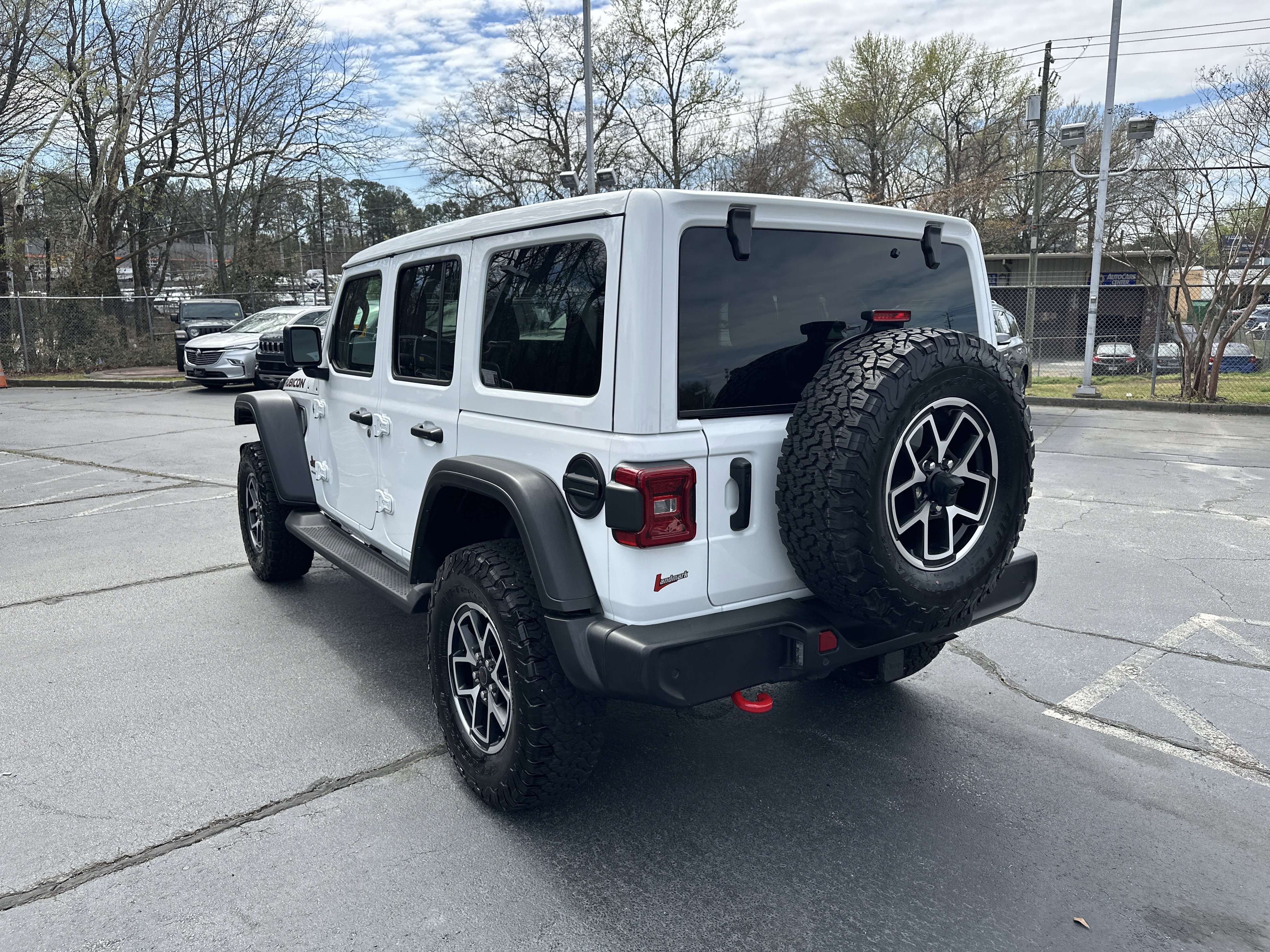 Used 2024 Jeep Wrangler Unlimited Rubicon w/ Technology Group image 7