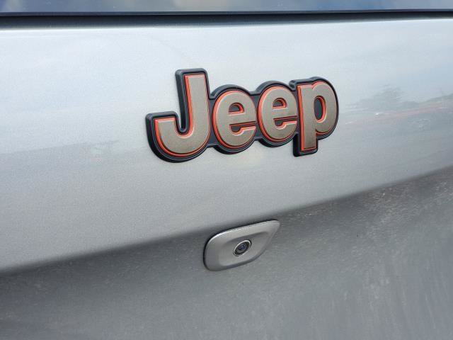 Used 2016 Jeep Cherokee 75th Anniversary FWD image 29