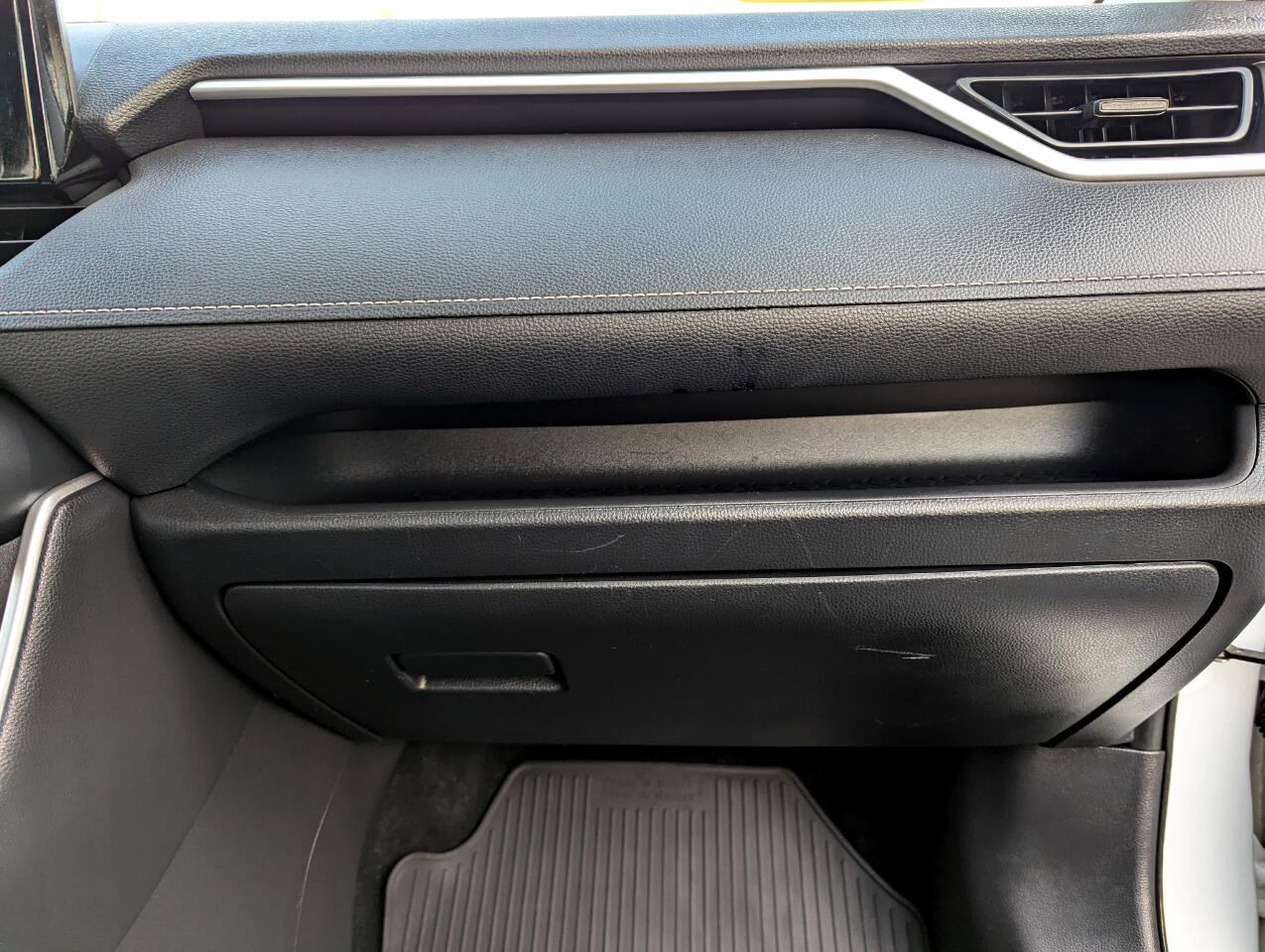 Used 2019 Toyota RAV4 XLE w/ Convenience Package image 34