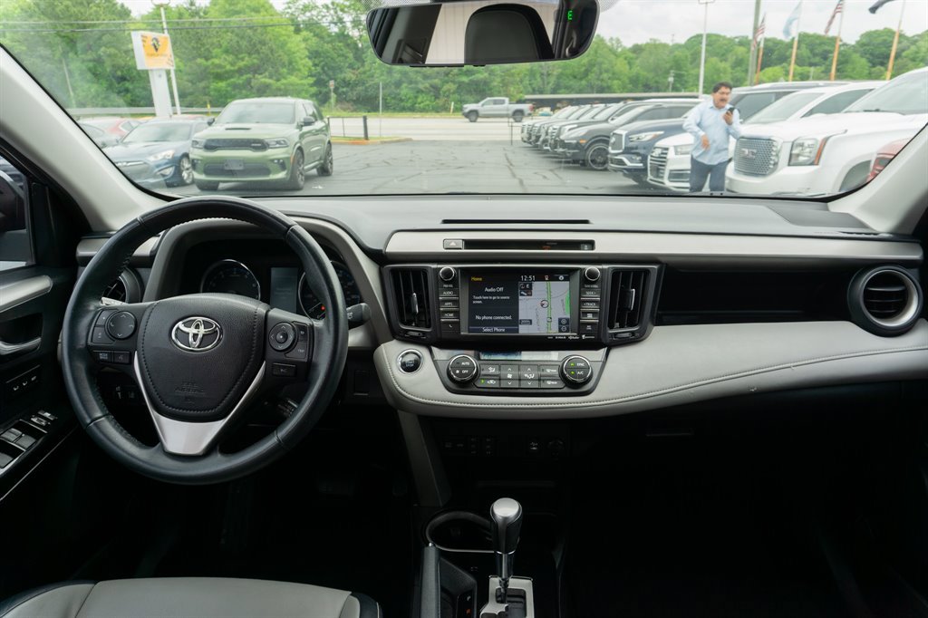 Used 2016 Toyota RAV4 Limited image 21