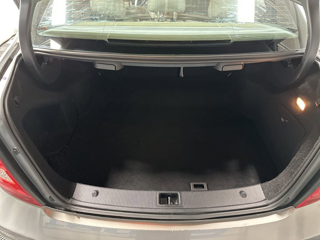 Used 2014 Mercedes-Benz C 250 Sedan image 17