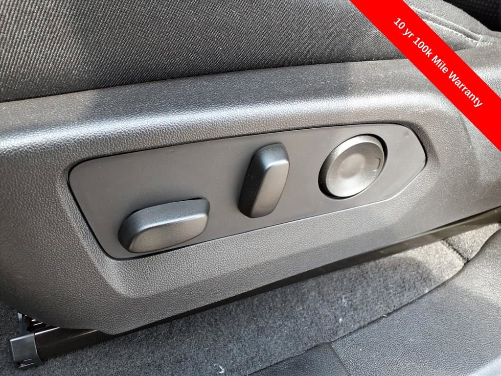 New 2026 Chevrolet Colorado LT RWD image 14