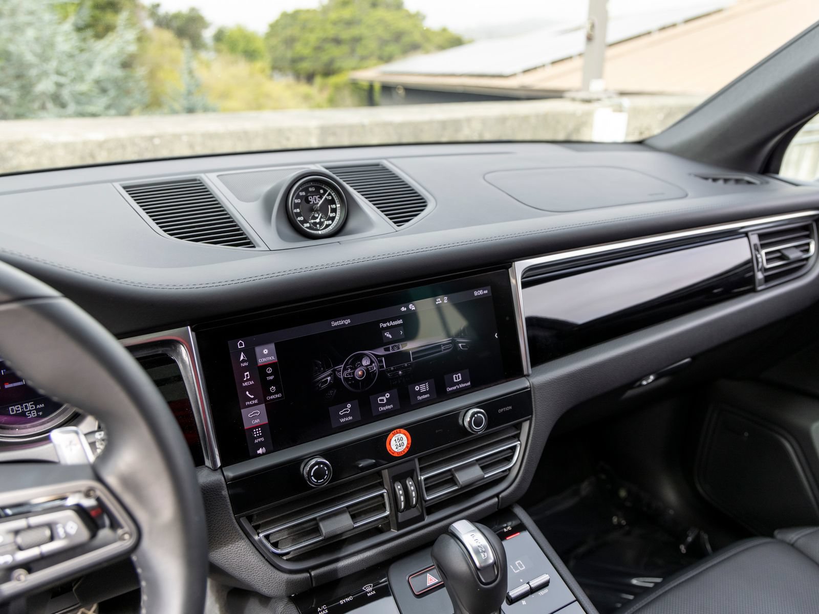 Certified 2026 Porsche Macan AWD/4WD image 41