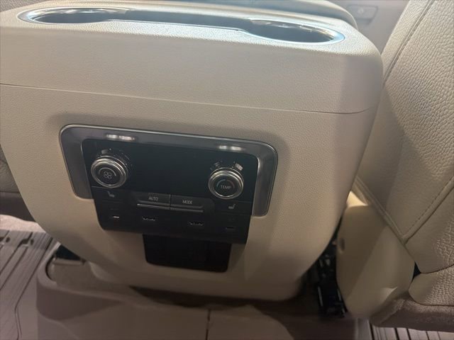 New 2026 GMC Yukon XL Denali w/ Denali Reserve Package image 41