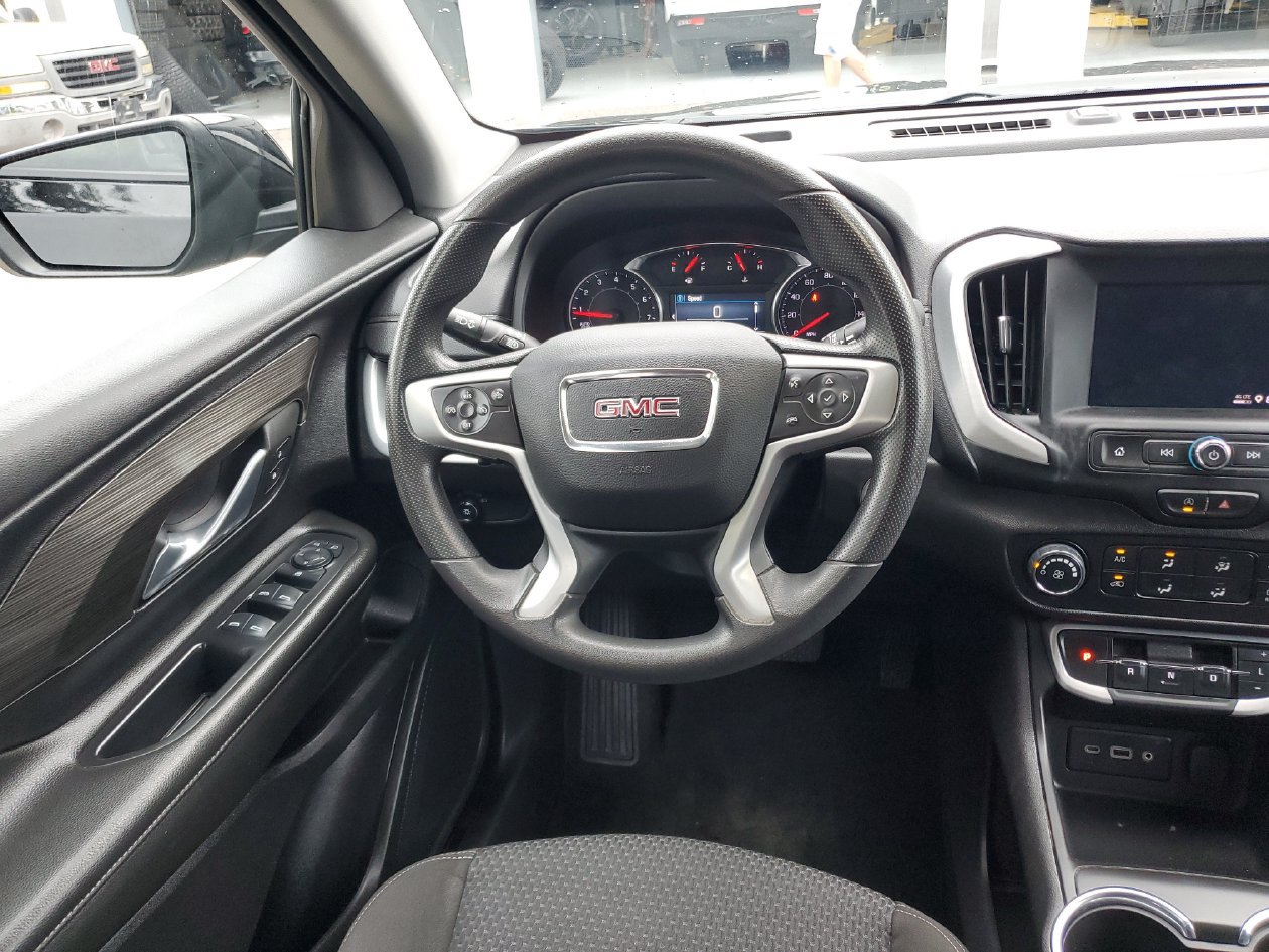 Used 2024 GMC Terrain SLE AWD/4WD image 12