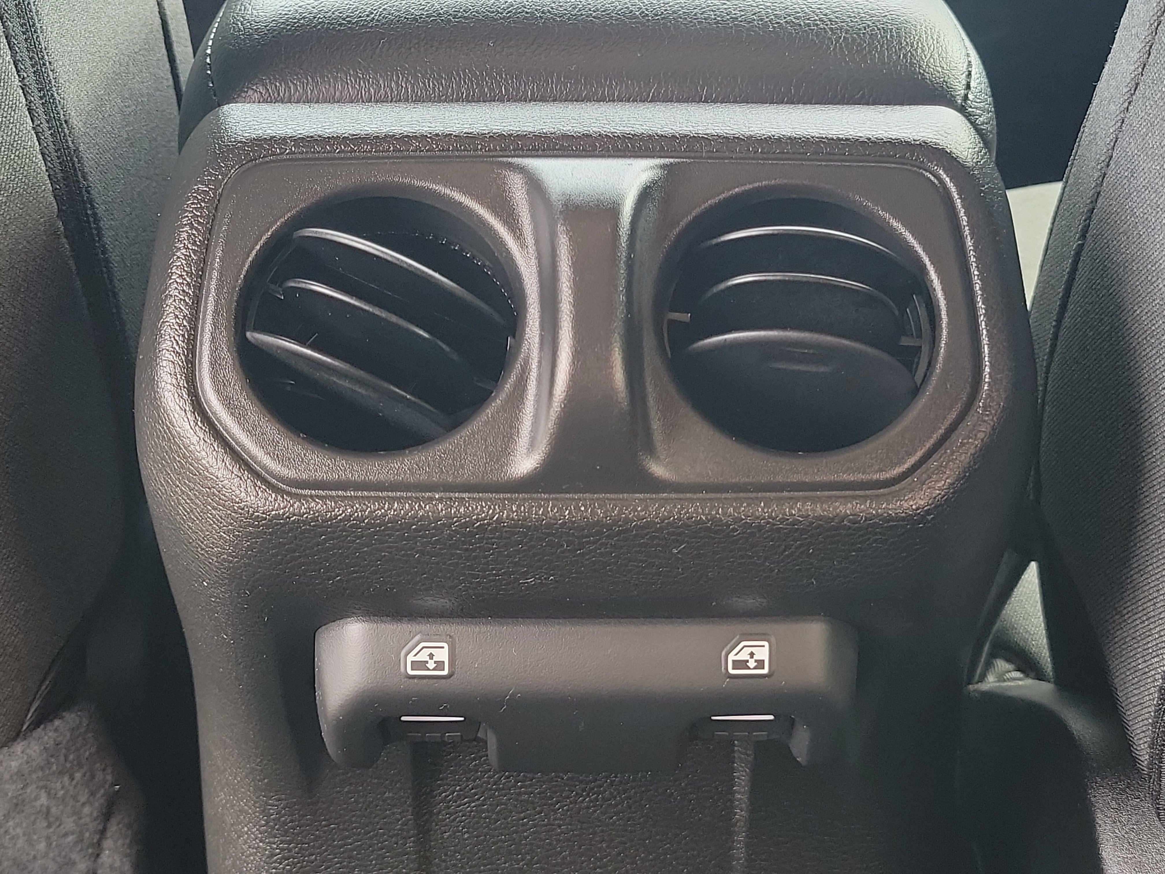 Used 2024 Jeep Wrangler Unlimited Sport AWD/4WD image 10